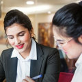 Can lawyers advertise in Canada?